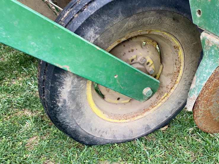 john-deere-7000-image-38