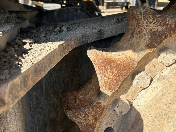 2017-link-belt-700-x2-image-92