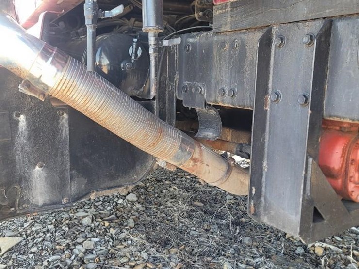 1993-peterbilt-377-image-12