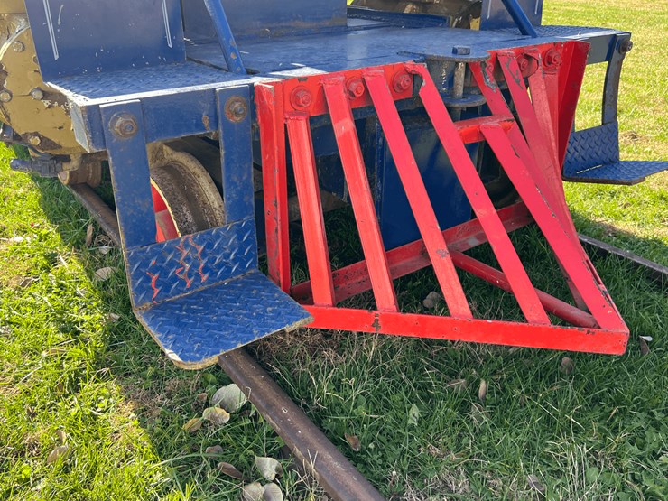 frick-steam-locomotive-with-track-image-22