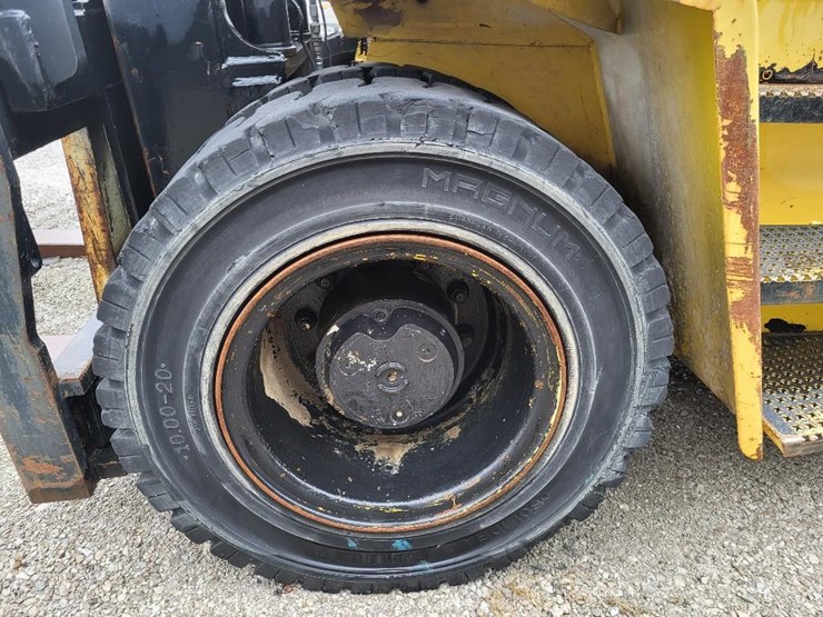 2012-yale-forklift-image-16