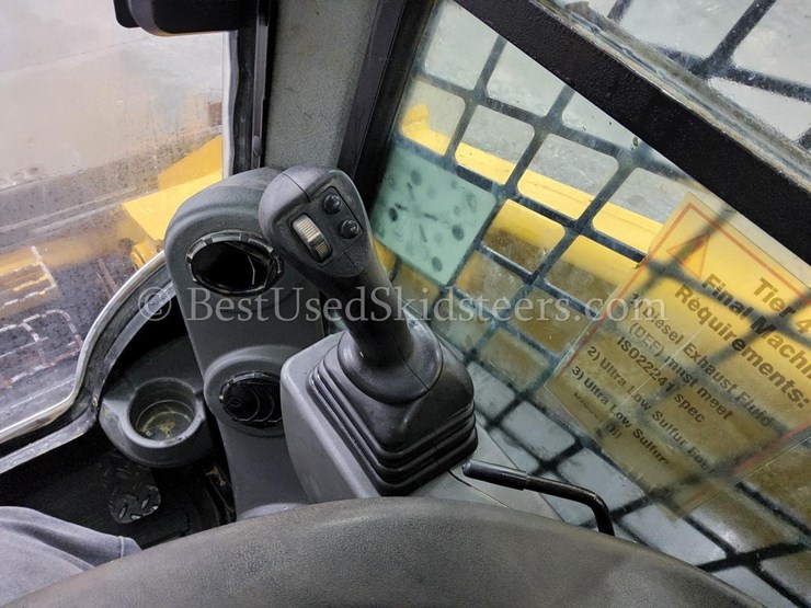 2020-caterpillar-299d3-image-32