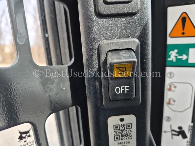 2023-bobcat-t770-image-22