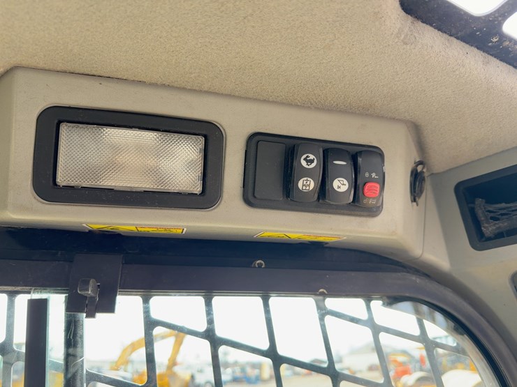 2018-caterpillar-289d-image-24