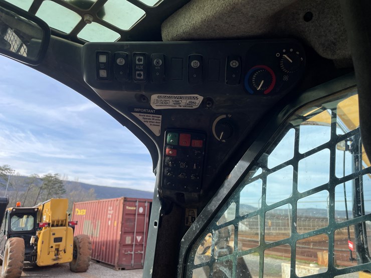 2019-deere-333g-image-46