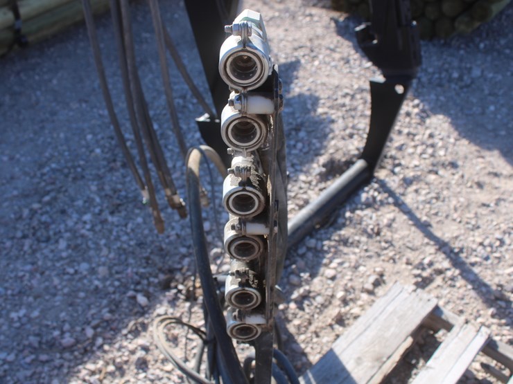 #2055-•-2019-mds-westerndorf-ta-26-plus-quick-attach-loader-image-23