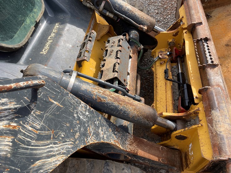 2019-deere-333g-image-15