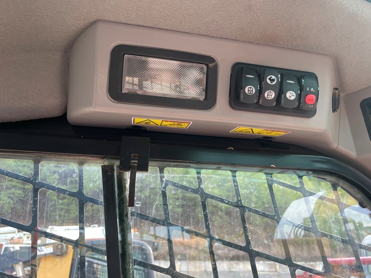 2017-caterpillar-259d-image-50