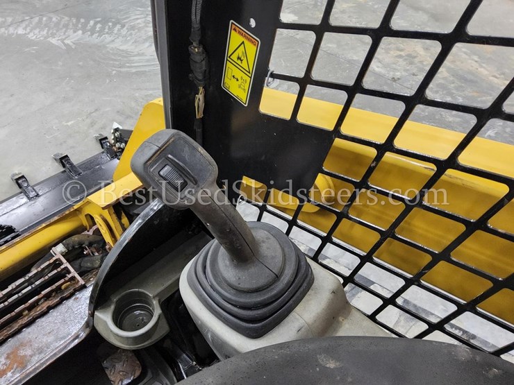 2014-caterpillar-259d-image-22