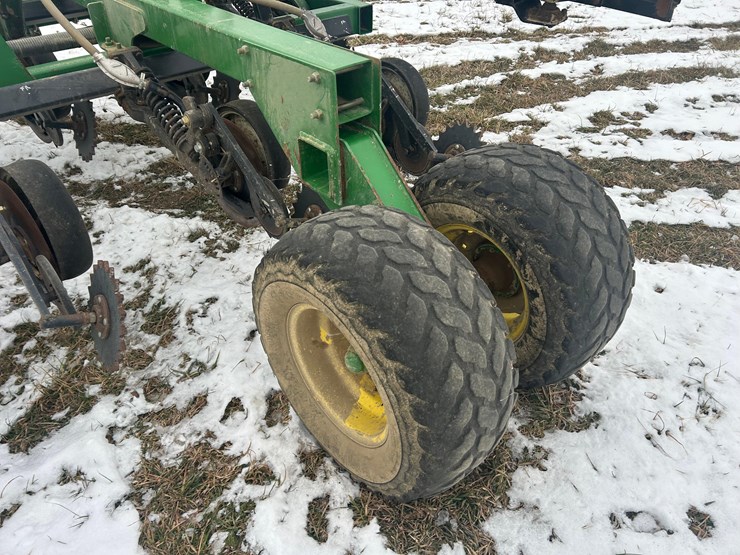 john-deere-1900-image-42