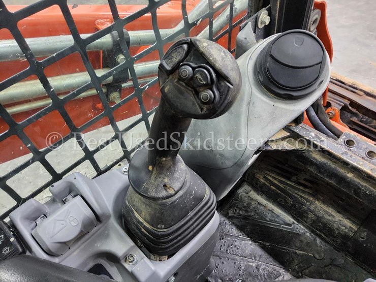 2020-kubota-svl65-2-image-28