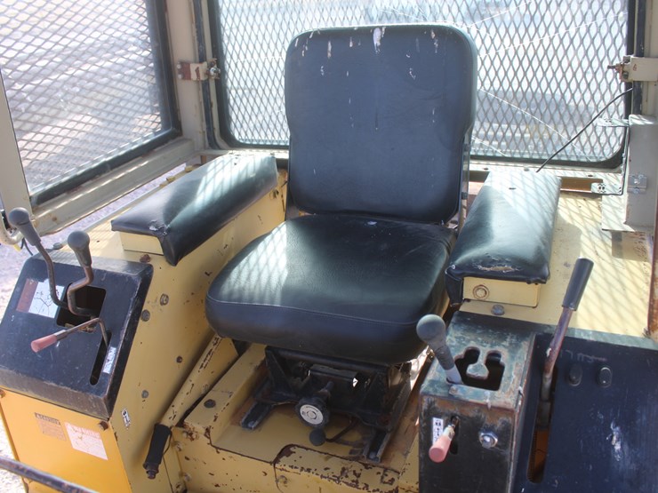 1990-komatsu-d37e-image-61