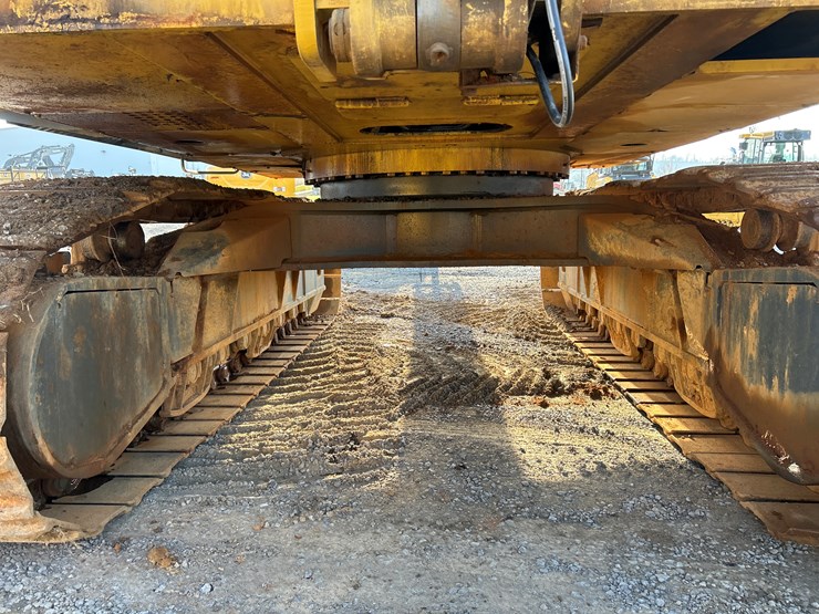 2006-deere-650d-lc-image-61