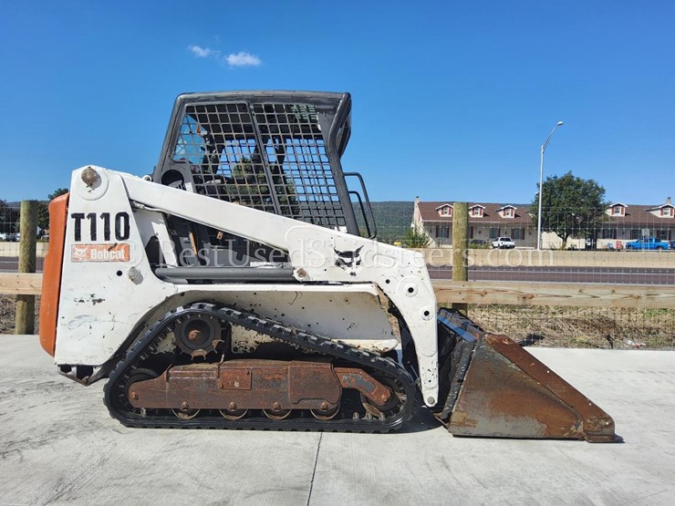 2013-bobcat-t110-image-6