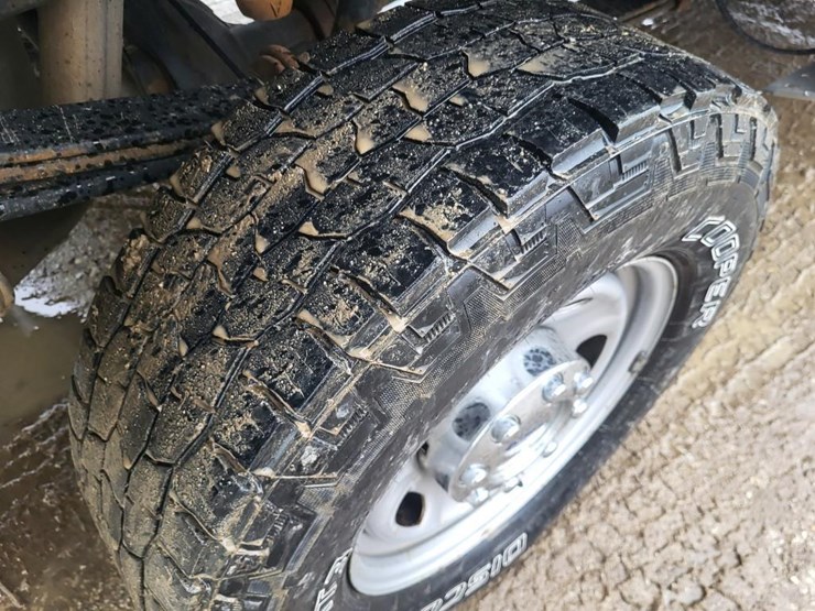 2015-ford-f250-xl-image-28