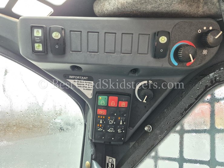 2024-deere-317g-image-13