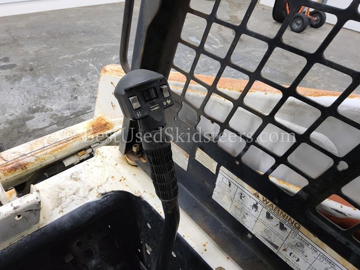 2007-bobcat-t140-image-23