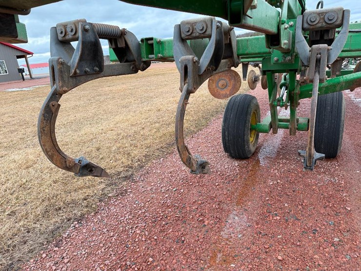 john-deere-2700-image-37