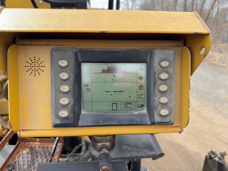 2010-caterpillar-ap-555e-image-30