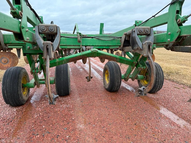 john-deere-2700-image-36