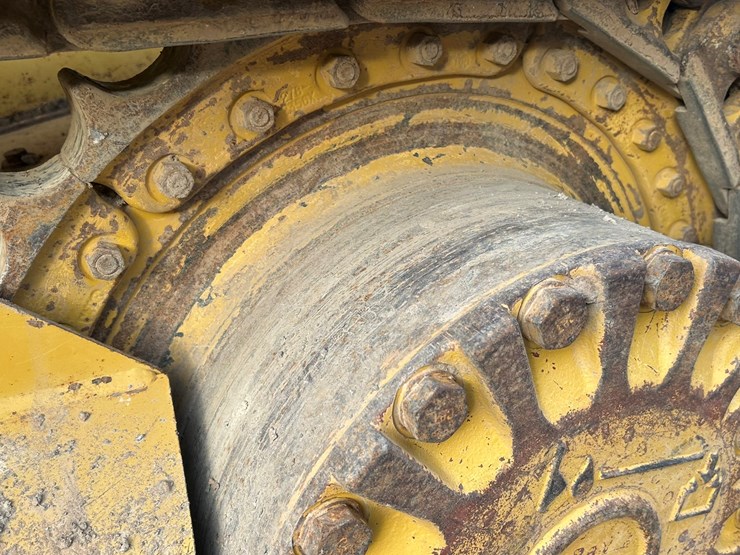 2023-caterpillar-d1-image-58