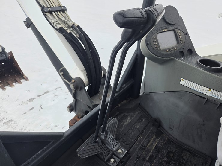 2019-bobcat-e32i-image-41
