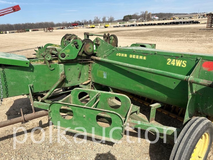 john-deere-24-image-4