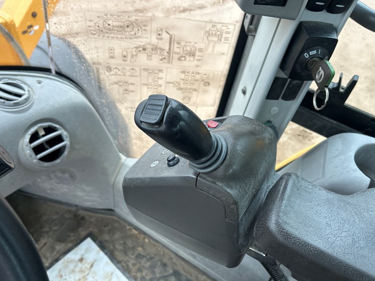 2019-volvo-l90h-image-60