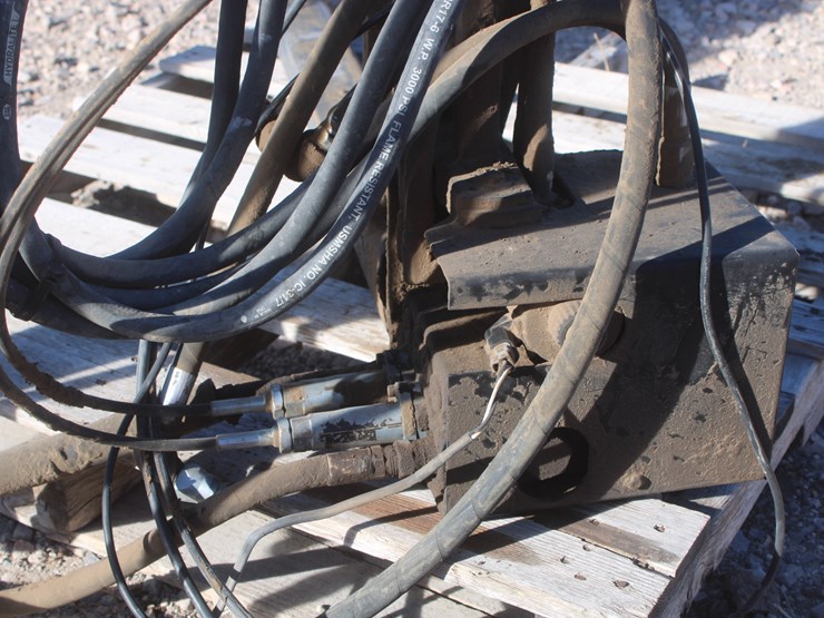 #2055-•-2019-mds-westerndorf-ta-26-plus-quick-attach-loader-image-19