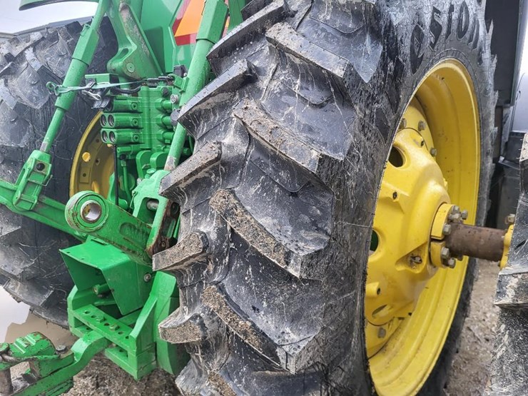 2002-john-deere-8120-image-30