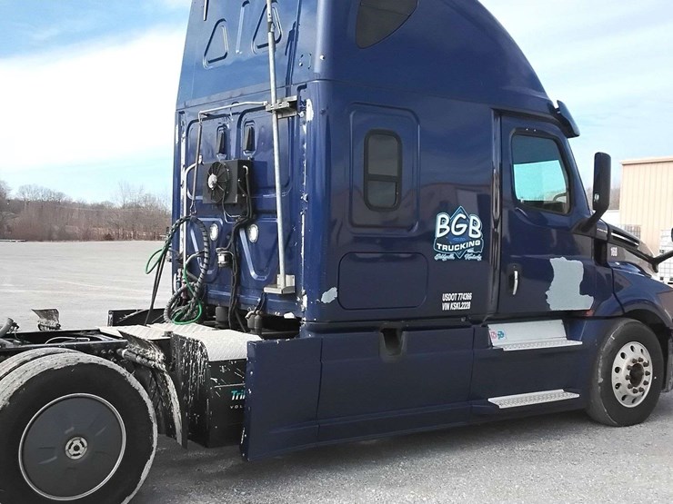 2019-freightliner-cascadia-pt126sl-3akjhhdr0kskl2228-mileage:-688348-image-4