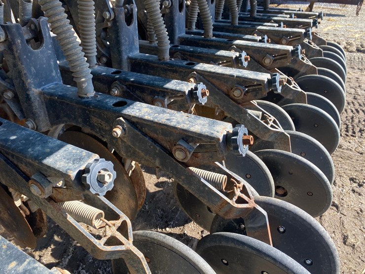 great-plains-solid-stand-30-image-93