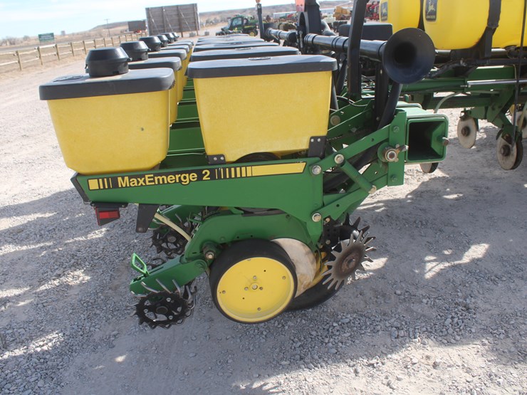 john-deere-7200-image-41