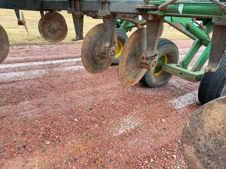 john-deere-2700-image-14