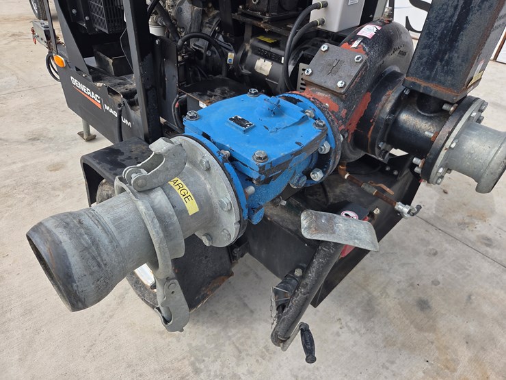 2016-massey-ferguson-8-image-24