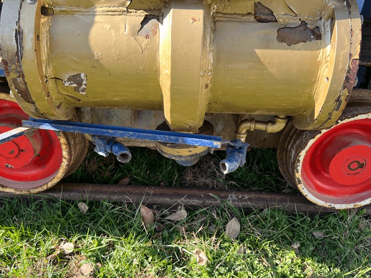 frick-steam-locomotive-with-track-image-30