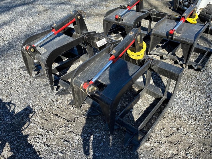 wildcat-74"-heavy-duty-skid-steer-root-grapple-image-4