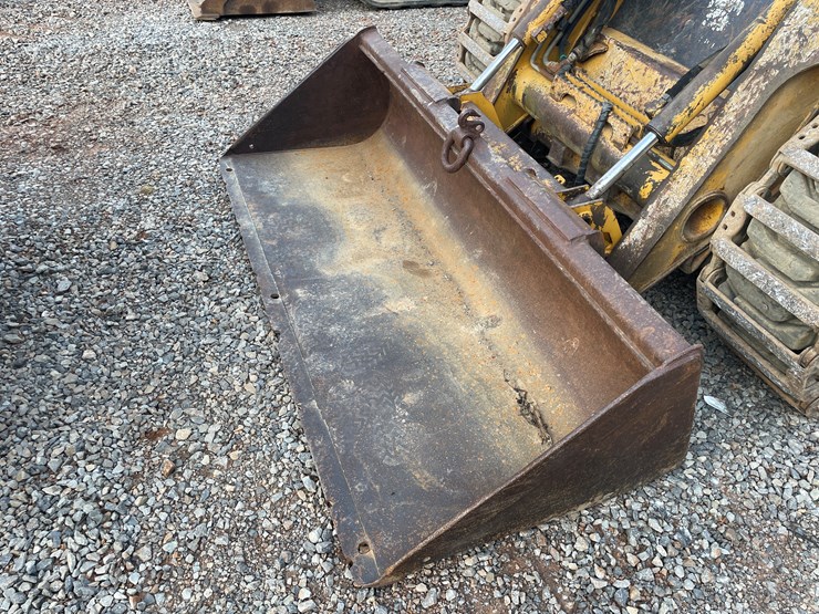 2006-deere-325-image-11