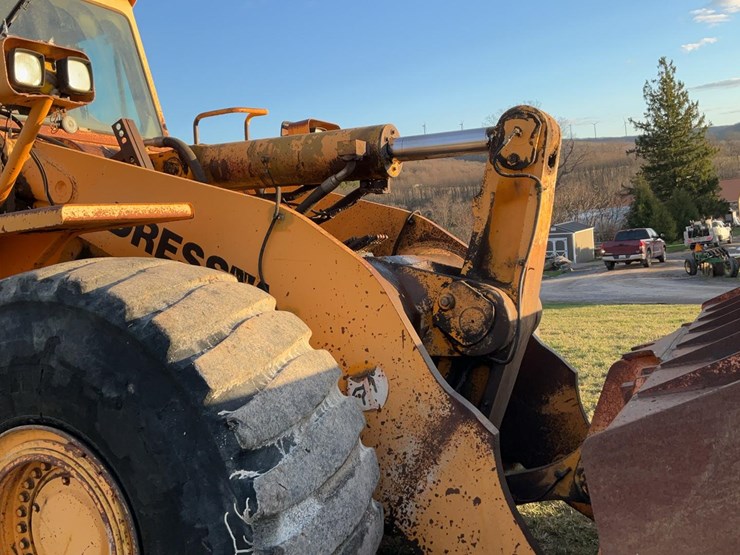 #300-•-2004-dressta-555b-wheel-loader-image-46