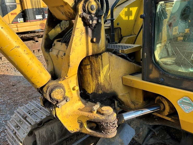 2017-komatsu-pc88mr-10-image-25