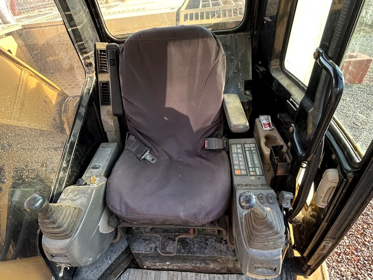 2004-caterpillar-321c-image-62