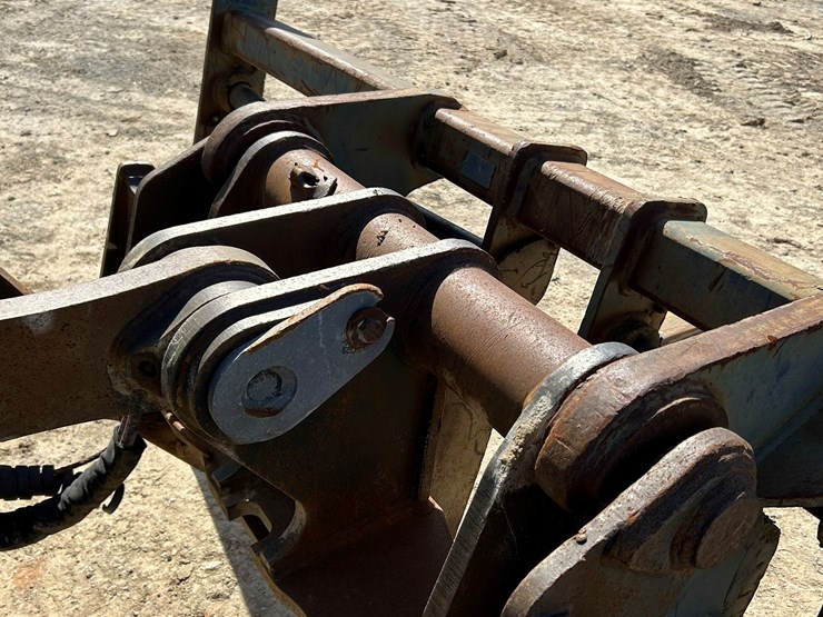 2010-deere-544k-image-13