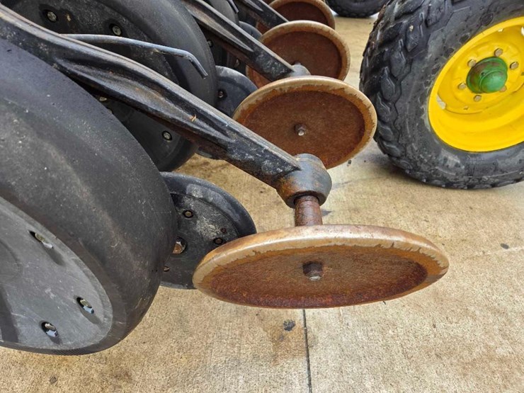 john-deere-1590-image-30