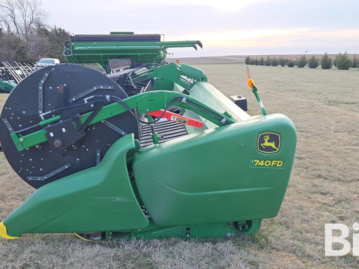 2019-john-deere-740fd-image-8