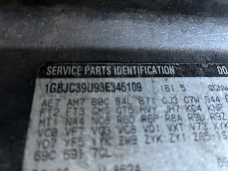 2003-chevrolet-silverado-3500-image-16