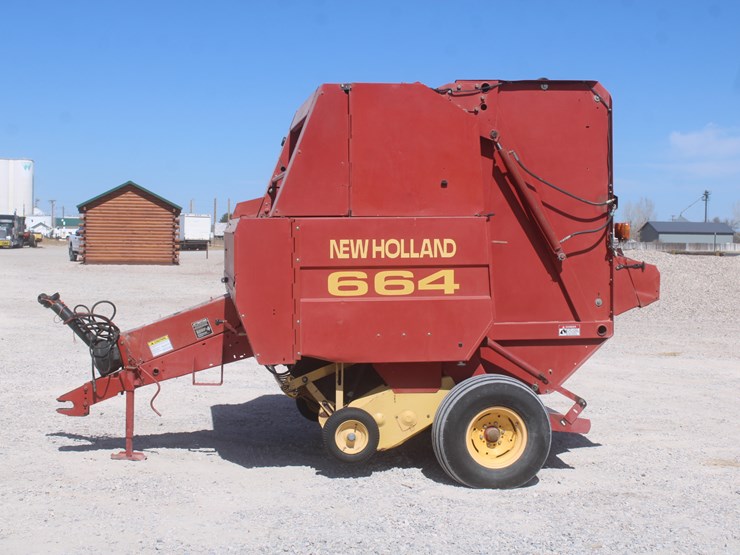 new-holland-664-image-1