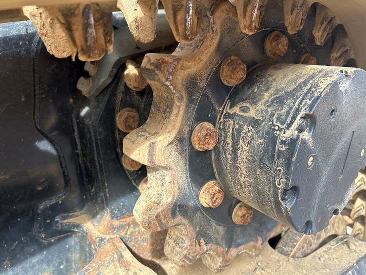 2023-kubota-svl65-2-image-64