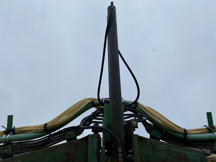 kinze-24-row-planter-image-31