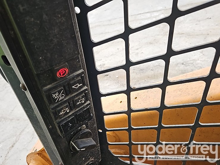 2015-mustang-1500r-image-11