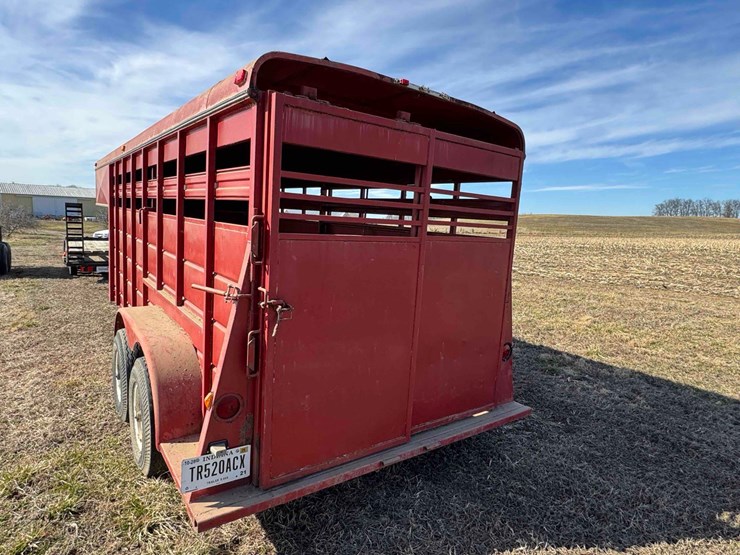 1992-wilro-livestock-trailer,-steel,-20'-x-6-1/2'-,-cut-gate,-**-titled-**-image-16